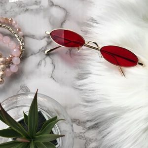 Small oval frames Sunnies